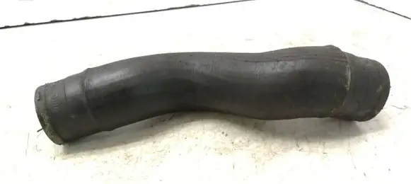 Opel Zafira B Intercooler hose/pipe 55557037