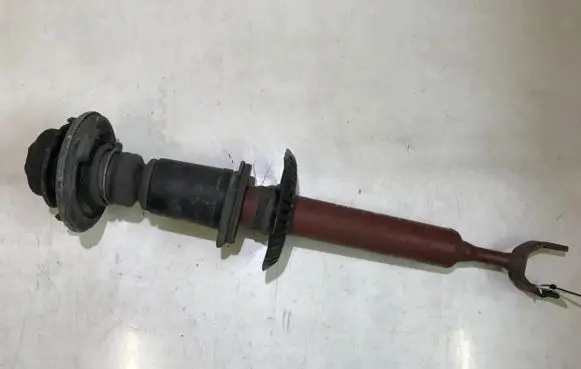 Audi A4 S4 B5 8D Front shock absorber/damper 8d0413031ah nenutatyta