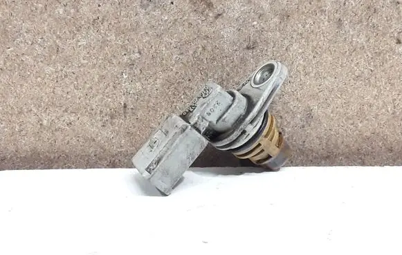 Volkswagen Touran I Camshaft position sensor 030907610D