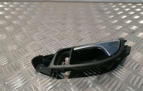 Audi Q7 4L Front door interior handle 4L0837019