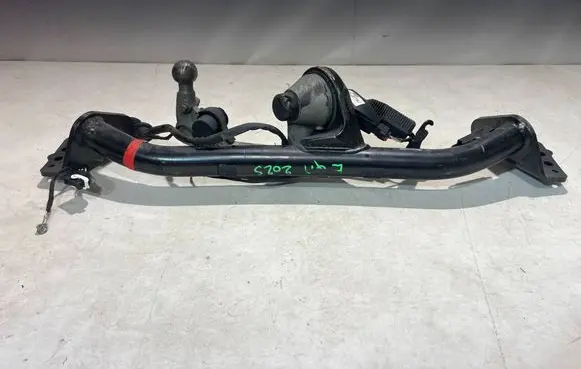 Mercedes-Benz EQA Tow bar A2433100600