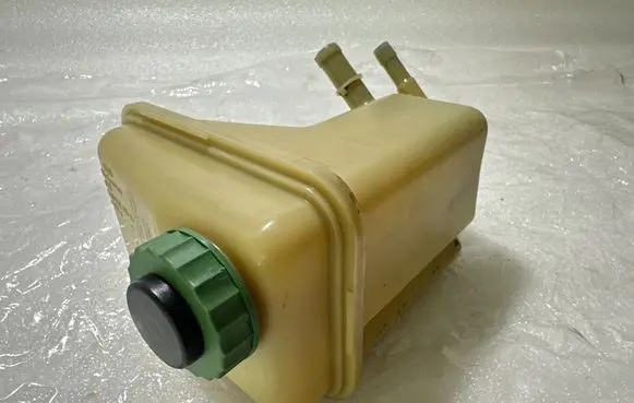 Audi 100 S4 C4 Power steering fluid tank/reservoir 4A0422373A