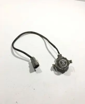 Toyota Hilux (AN10, AN20, AN30) Number plate light E130181