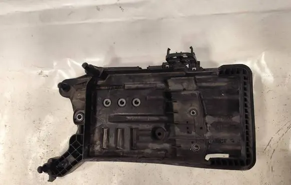 Battery box tray
