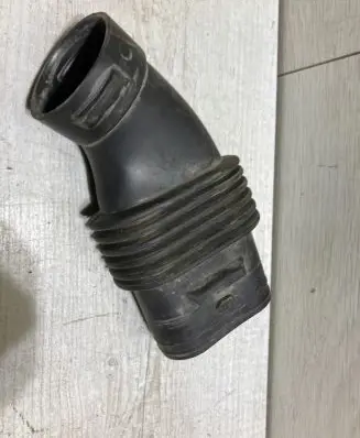 Renault Twingo III Air intake hose/pipe 7865253