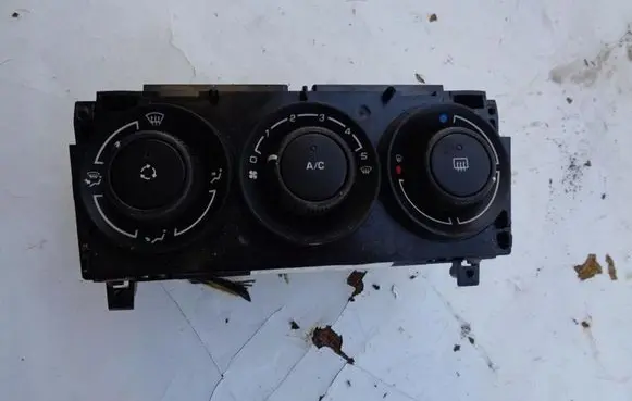 Peugeot 3008 I Climate control unit