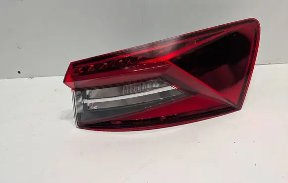 Skoda Kodiaq Rear/tail lights 565945208 L90117252 02R102S10128
