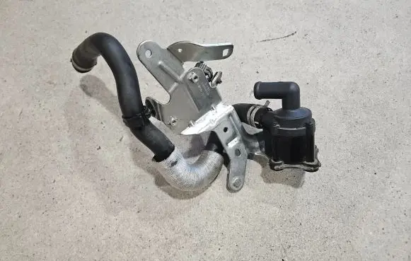 Volvo XC90 Electric auxiliary coolant/water pump 31368312 31368146