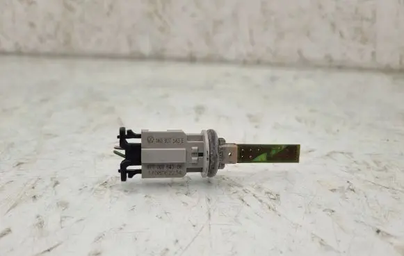 Volkswagen PASSAT B6 Interior temperature sensor 1K0907543E
