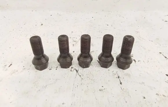 Nuts/bolts