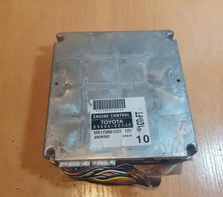 Toyota Corolla E120 E130 Engine control unit/module ECU 89666-02110 175800-5221 MB1758005221