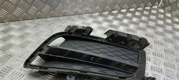 Jaguar XE Front bumper lower grill GX738B290CA
