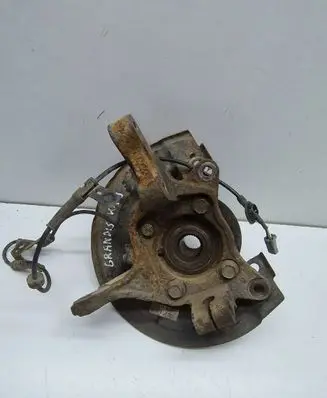 Mitsubishi Grandis Front wheel hub 