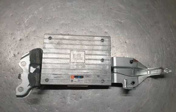 Toyota Prius+ (ZVW40) Sound amplifier 862800W831 2180774 R33805