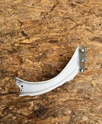 Volkswagen Beetle A5 Fender mounting bracket 5C5821136 4714