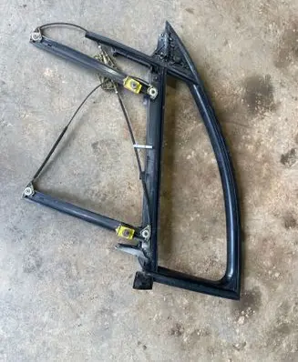 Audi A6 S6 C6 4F Front door window/glass frame 4F08673810 NVNH30