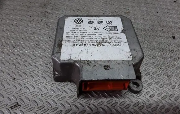 Volkswagen Golf III Airbag control unit/module 6N0909603 5WK4137