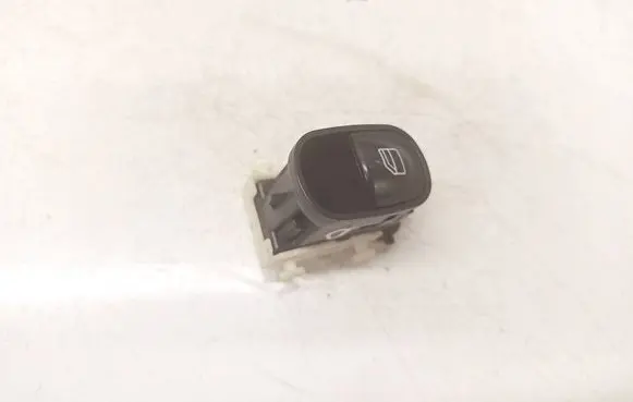Mercedes-Benz C W203 Electric window control switch A2038200210