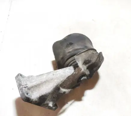 Mercedes-Benz CLK A209 C209 Engine mount bracket