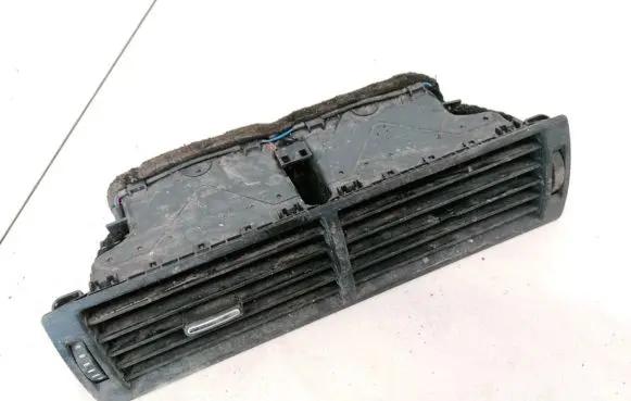Audi A4 S4 B7 8E 8H Dash center air vent grill 8E0820951H 36113010