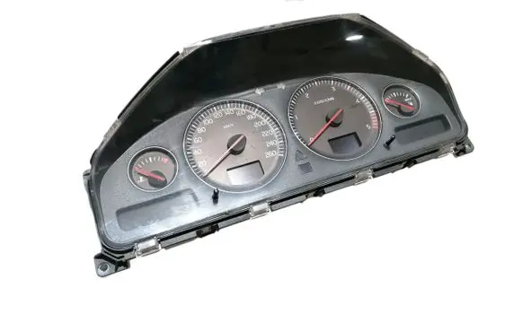 Volvo XC70 Speedometer (instrument cluster) 30746102 8602885