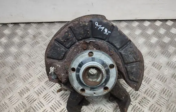 Volkswagen Caddy Front wheel hub