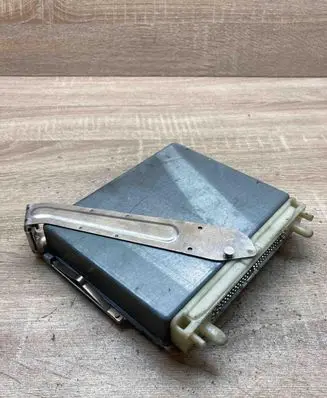 Volvo S70 V70 V70 XC Engine control unit/module ECU P01270297 0281001592