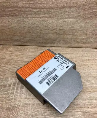 BMW 5 E39 Airbag control unit/module 8362072 ZAE25999