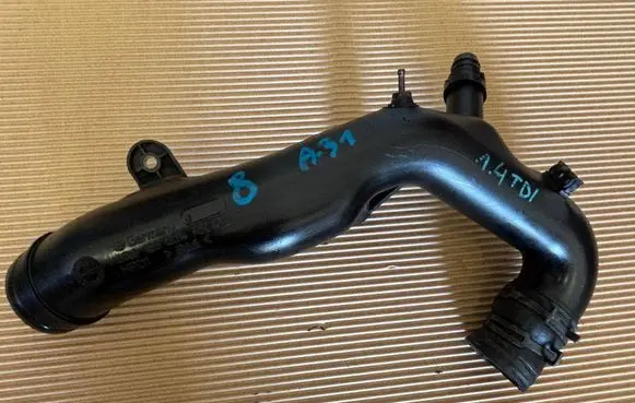 Intercooler hose/pipe