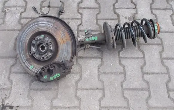 Citroen DS5 Front wheel hub spindle knuckle