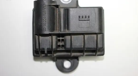 Infiniti Q70 Y51 Glow plug pre-heat relay A6519003103