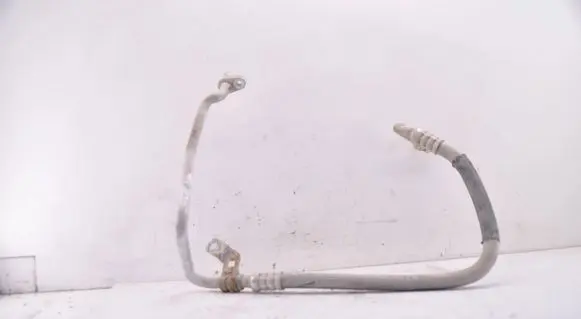 Dacia Sandero III Air conditioning (A/C) pipe/hose 924909408R