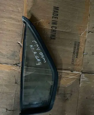 Rear vent window glass