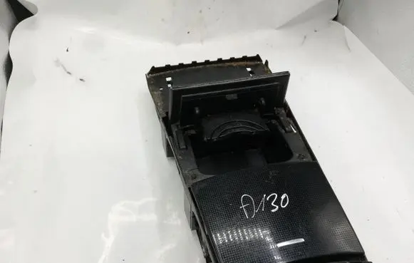 Mercedes-Benz ML W164 Glove box central console A1646800814