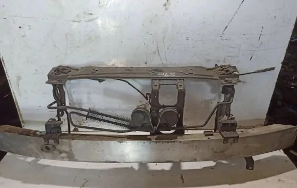 Mercedes-Benz C W203 Radiator support slam panel