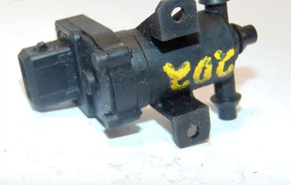 Mercedes-Benz C W202 Turbo solenoid valve A2028000178 2028000178