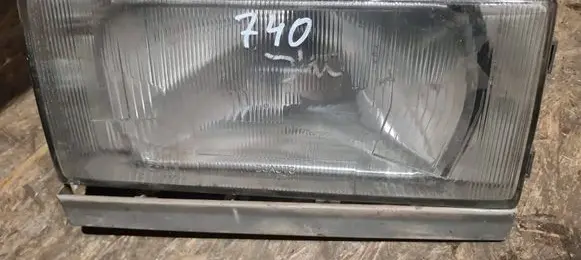 Volvo 740 Headlight/headlamp 