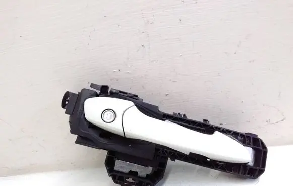 Mercedes-Benz GLA W156 Front door exterior handle A2047602000 01150180002 A34560101