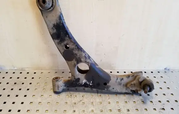 Toyota RAV 4 (XA20) Front lower control arm/wishbone