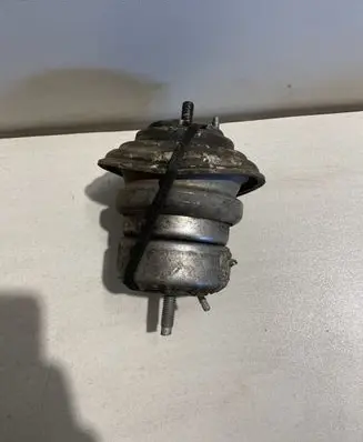 Jaguar XF Engine mount bracket