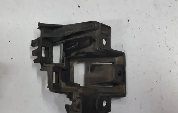 Volkswagen Jetta VI Rear bumper mounting bracket 5C6807394AAP 5C6807394A