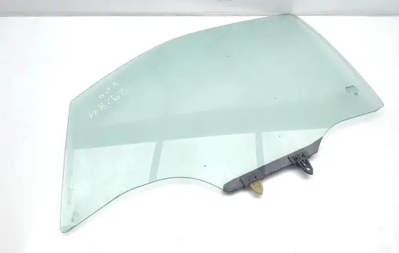 Nissan Navara D40 Front door window glass four-door E943R-000016 DOT211M75AS2