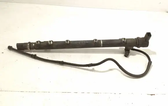 Mercedes-Benz E W211 Fuel main line pipe A6110700395