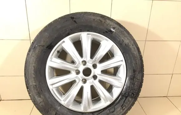 Volkswagen Amarok R18 alloy rim 2H0601025B