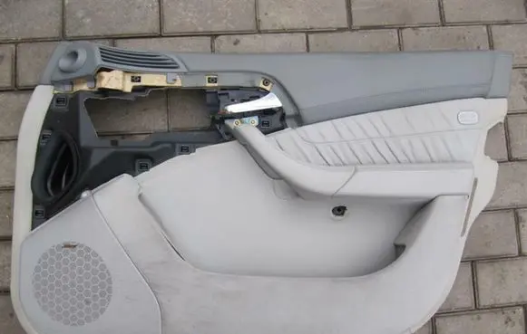 Mercedes-Benz S W220 Front door card panel trim A2207204470