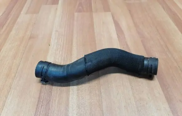 Jaguar XF X250 Engine coolant pipe/hose 9X238584AC C2Z14065