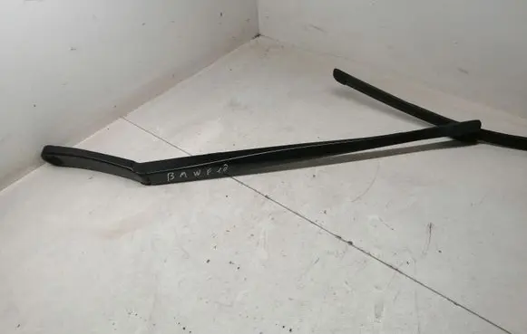 BMW 5 F10 F11 Front wiper blade arm 6161720315603