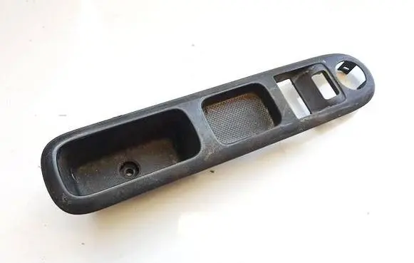 Peugeot 3008 I Front door window switch trim 