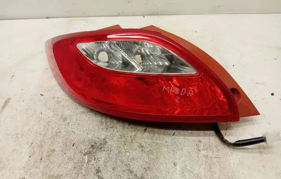 Mazda 2 Rear/tail lights D65151160