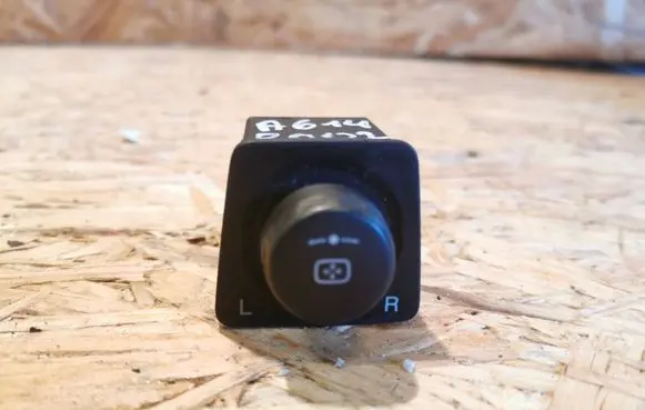 Opel Antara Wing mirror switch 201004180